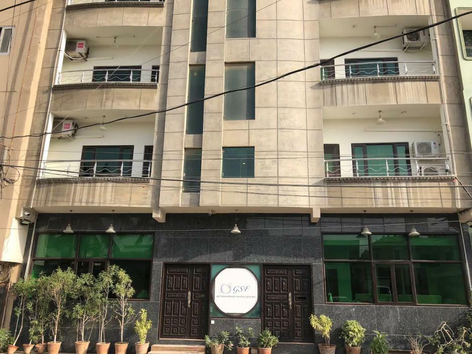 Sunset Suites Karachi Buitenkant foto